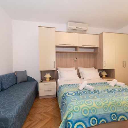 Apartman Dese 2+1 Tučepi Eksteriør billede